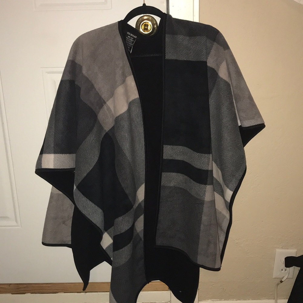 One size blanket shaw